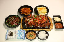 반반한족발&닭발 여수학동점