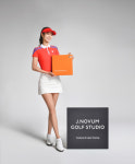 J NOVUM GOLF STUDIO
