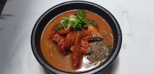 북배산흑염소요리