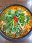 100세흑염소전문점