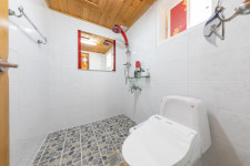 소나무에걸린노을펜션