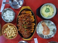 25시 가마솥통닭 숯불닭바베큐