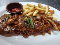 루웰 스테이크하우스