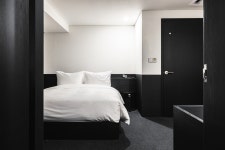 오포짓 스탠다드