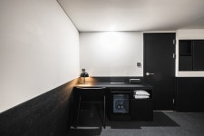 오포짓 스탠다드