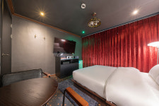 더휴식 소륜호텔 천안점