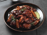 찌웅이네숯불두마리치킨 본점