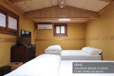 다섯콩초가집민박