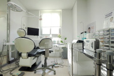 신촌유디치과의원