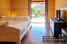 다섯콩초가집민박