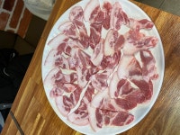 황금 돼지삼겹 뒷고기