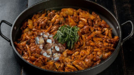 두총각닭갈비 김해내외동점