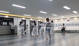 팀퍼스트 태권도장