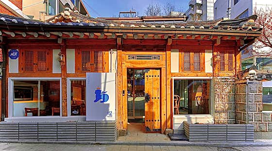 카페 수달 사진