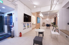 웃자치과교정과치과의원