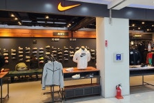 나이키 모다아울렛진주점
