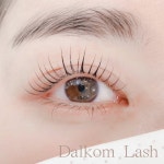 Queen skin&nail(퀸스킨앤네일) | 뷰아즈 홍대 네일 속눈썹 스킨케어