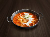 청천 통돼지 김치찌개