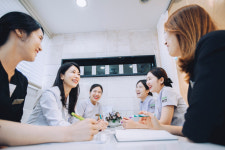 유앤영피부과의원 명동