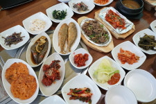 전라도밥상 솔밭너와촌