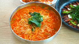 칠보국시 생선국수