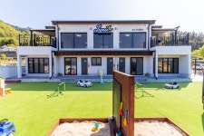 루나키즈풀빌라