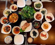 구들장청국장우렁쌈밥