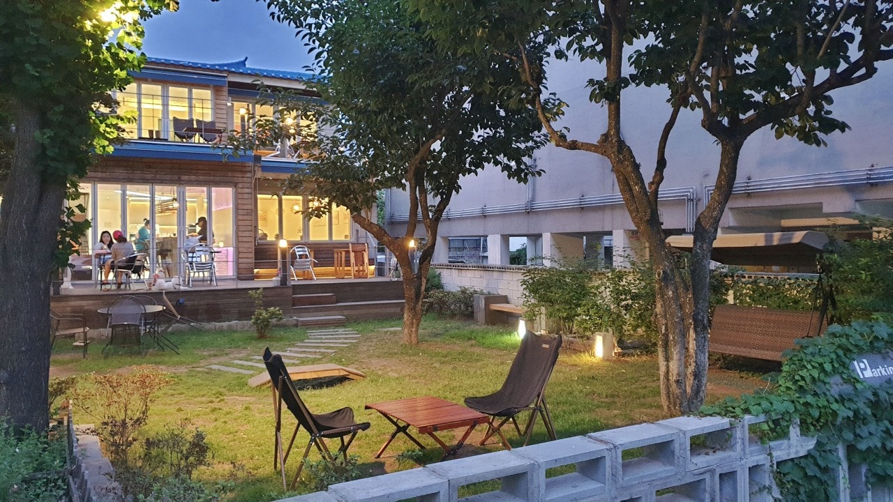 카페 더 큰나무