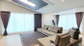 스페이스앤창 깜순이네커튼집