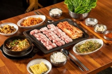 고두리김치생삼겹살