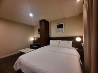 에이치모먼트호텔 하단점