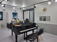 안녕, 피아노 음악학원