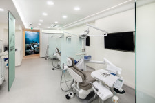 연세바로치과의원 압구정점