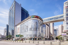 롯데백화점 본점 영플라자(리뉴얼 중)