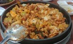 춘천참닭갈비막국수