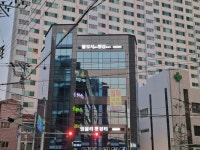 별도시에서명상을하다