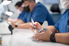 지플란트 치과기공소