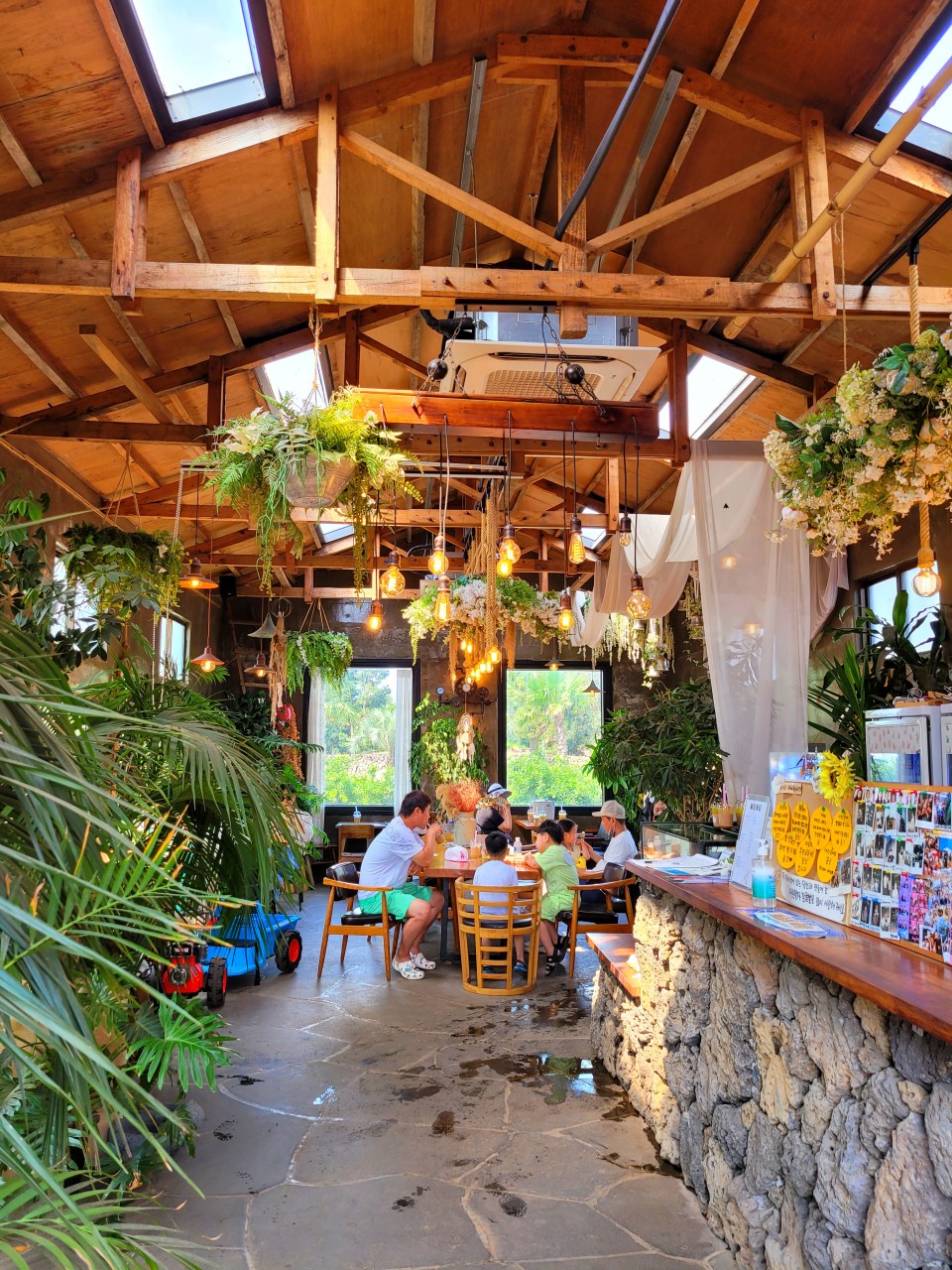 어린왕자감귤밭의_실내공간모습