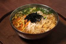 명품잔치국수