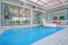 어느예쁜날 풀빌라