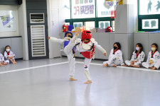 우정태권도체육관