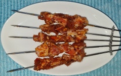 홍아루양꼬치