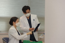 연세로운치과의원