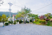 솔밭사이로 캠핑&펜션