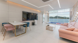 하플로스 키즈&풀빌라