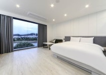 골든캐프관광호텔