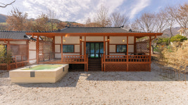 오스테이 글램핑n한옥펜션