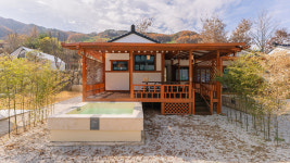 오스테이 글램핑n한옥펜션