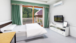 퍼피스테이 온수수영장 애견펜션