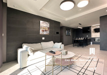 와이컬렉션 by UH FLAT 오시리아